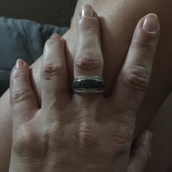 Gorgeous onyx ring! - Picture 2 of 4